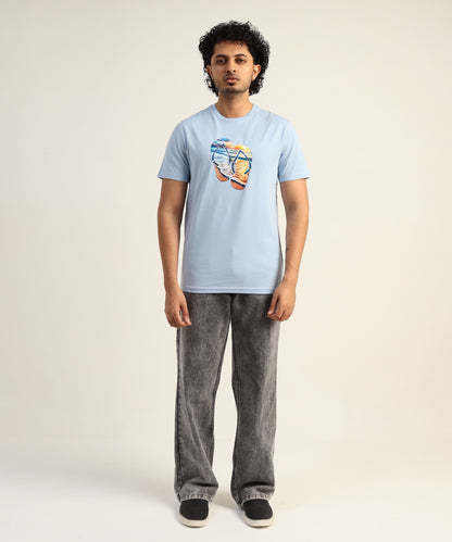 Crew Neck Short Sleeve Graphic T-shirt - Beach Print - Light Sky Blue