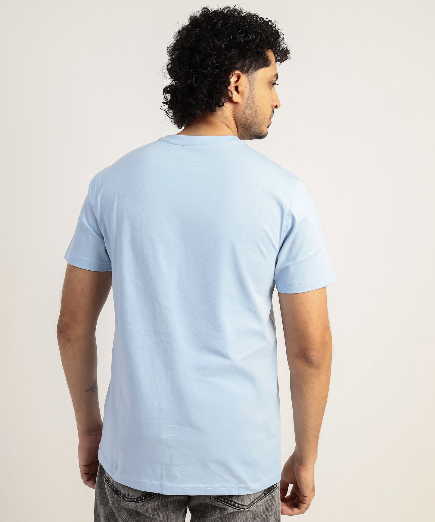 Crew Neck Short Sleeve Graphic T-shirt - Beach Print - Light Sky Blue