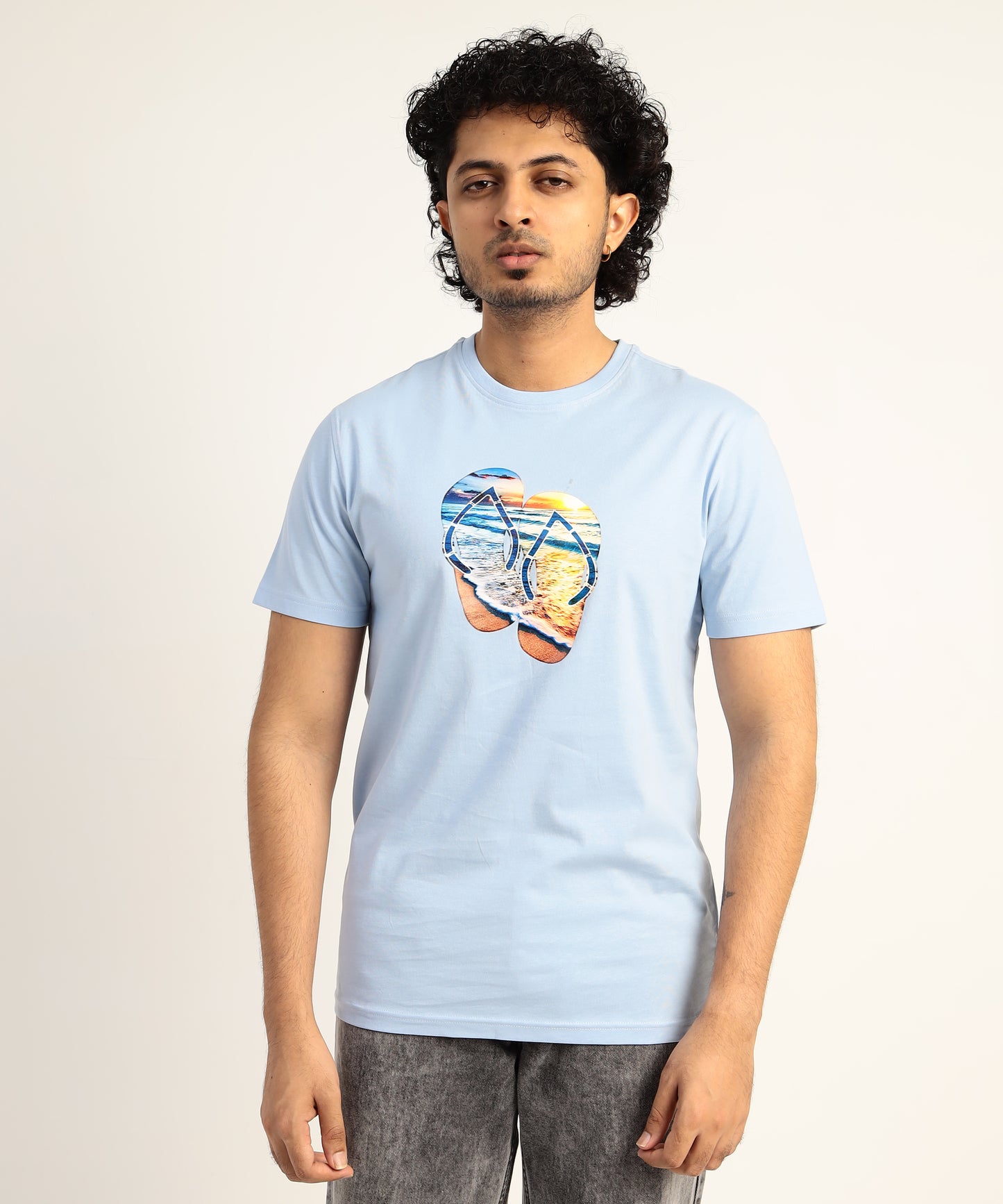 Crew Neck Short Sleeve Graphic T-shirt - Beach Print - Light Sky Blue