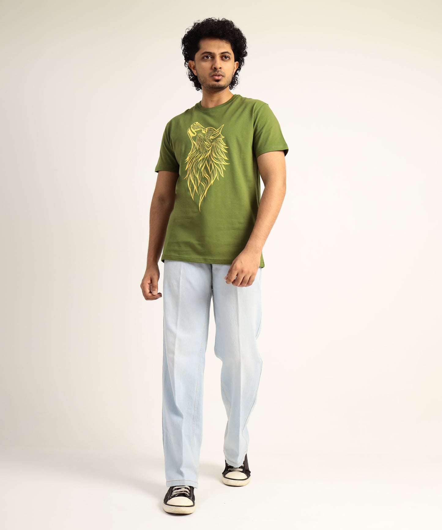 Crew Neck Short Sleeve Graphic T-shirt - Wolf Print - Pesto