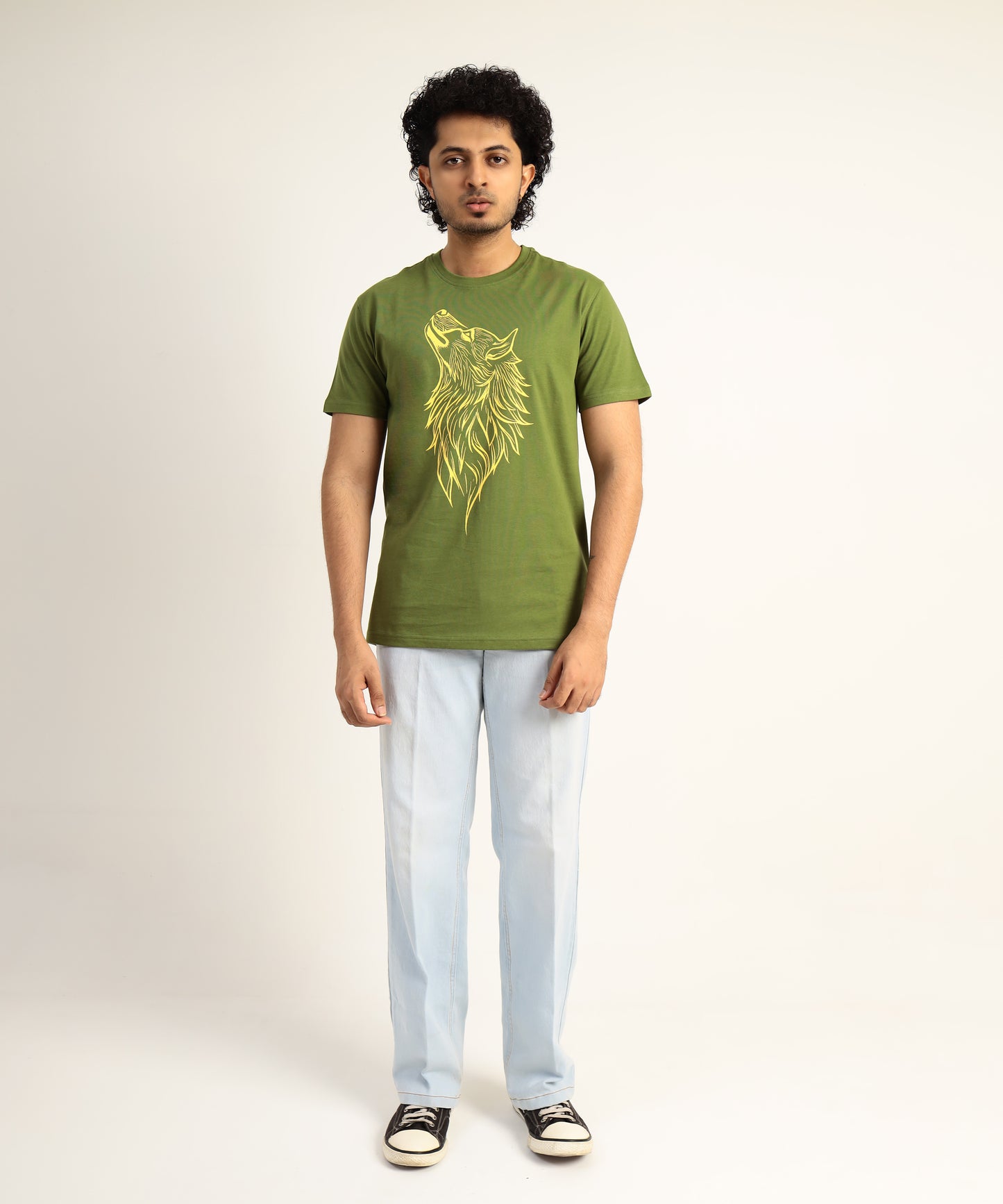 Crew Neck Short Sleeve Graphic T-shirt - Wolf Print - Pesto