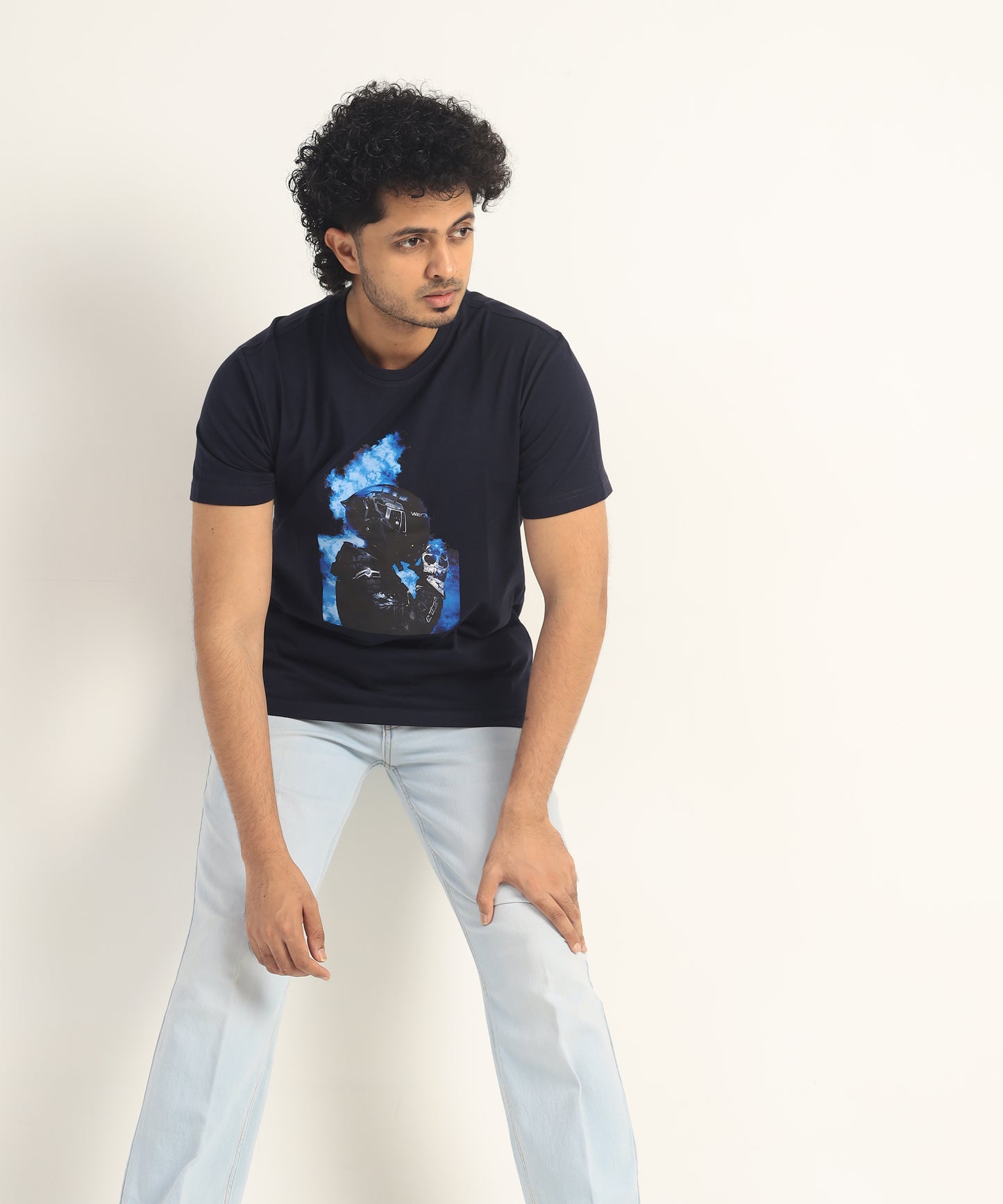 Crew Neck Short Sleeve Graphic T-shirt - Helmet Print - Navy